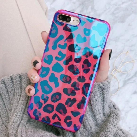 [⚠️Clearance] NEW iPhone 11 Pro Laser Leopard case - Picture 2 of 5